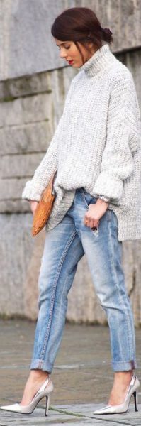 2015 Fashion Trends: Fuzzy Sweater & Roomy Denim - A Match Made in Heaven