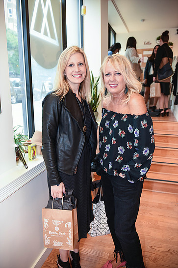 Andrea (Skinnypurse.com) and Lisa (Westfultonstreet.com)