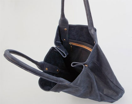 Hlaska Minimal Shopping Tote in Navy